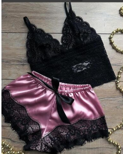 Lace Satin Sleepwear Set - Frederika’s favorites 🦊