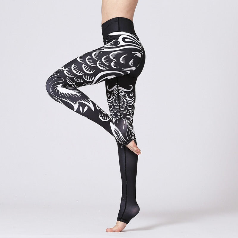 Yoga wear for women tight fitting high waisted hip lifting foot stepping trousers sports fitness dance printed yoga pants