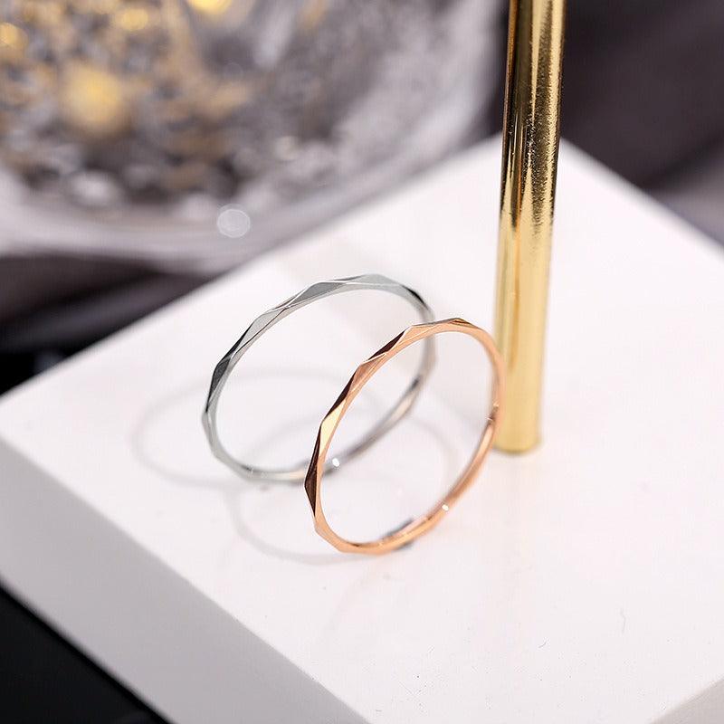 Internet Celebrity Fashion Titanium Steel Rose Gold Thin V-Shaped Ring, Non Fading Ins Food Ring Tail Ring - Frederika’s favorites 🦊