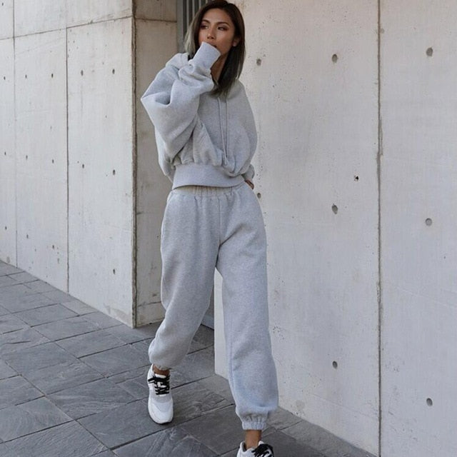 Women Warm Hoodie and Pants Set - Frederika’s favorites 🦊