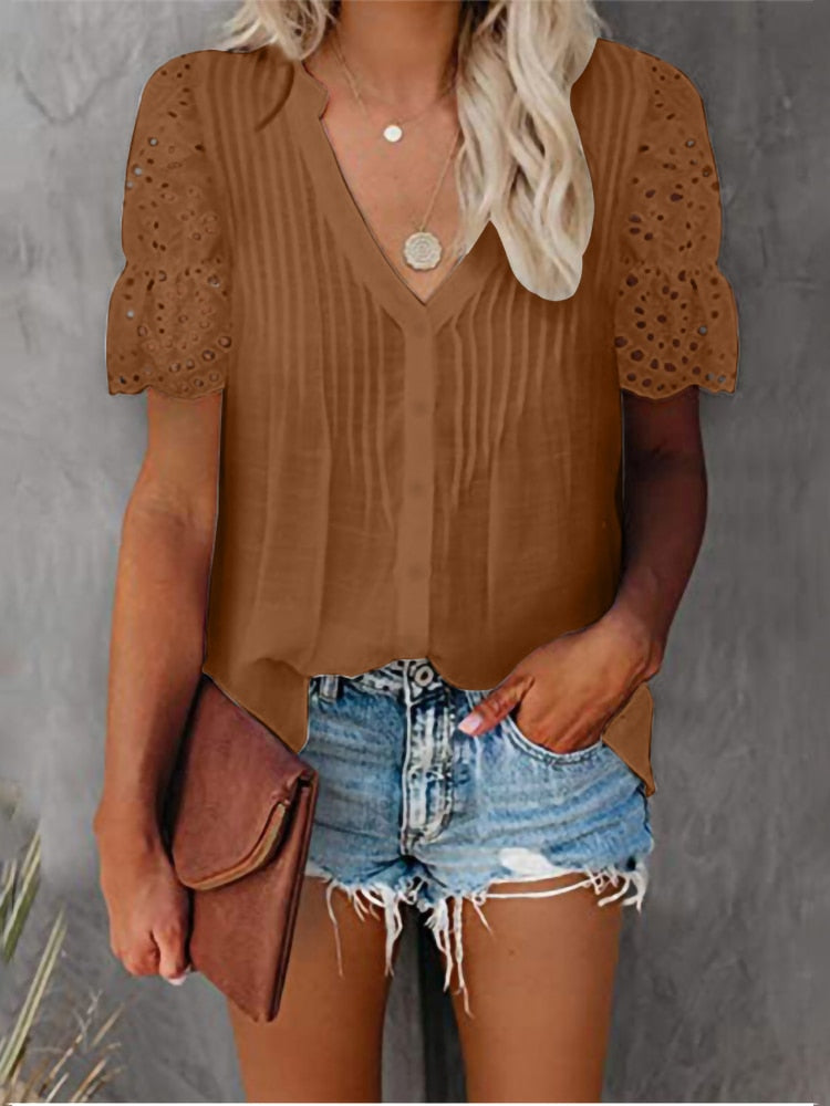Shirt with Lace and V-neck Emily - Frederika’s favorites 🦊