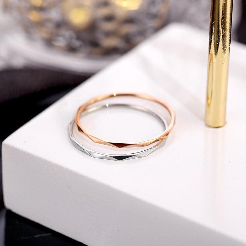 Internet Celebrity Fashion Titanium Steel Rose Gold Thin V-Shaped Ring, Non Fading Ins Food Ring Tail Ring - Frederika’s favorites 🦊