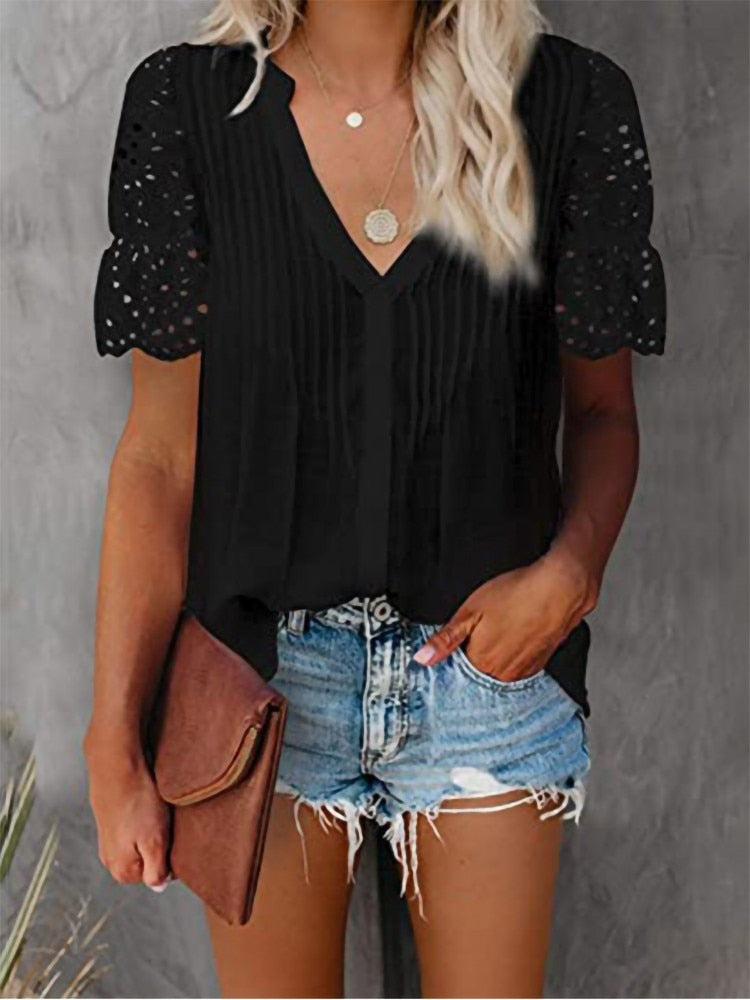 Shirt with Lace and V-neck Emily - Frederika’s favorites 🦊