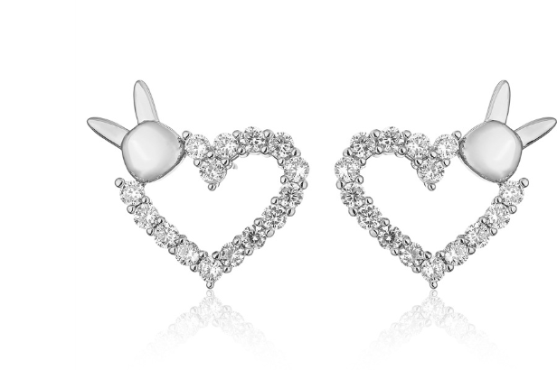 Heart Stud Earrings - Frederika’s favorites 🦊