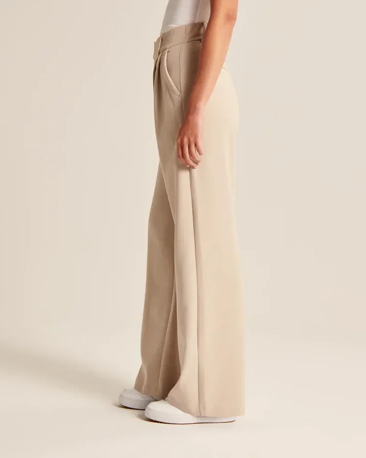 Black Tailored Pants - Frederika’s favorites 🦊