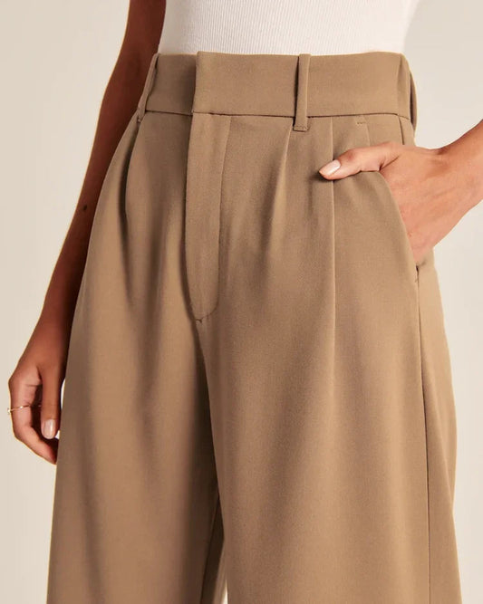 Black Tailored Pants - Frederika’s favorites 🦊