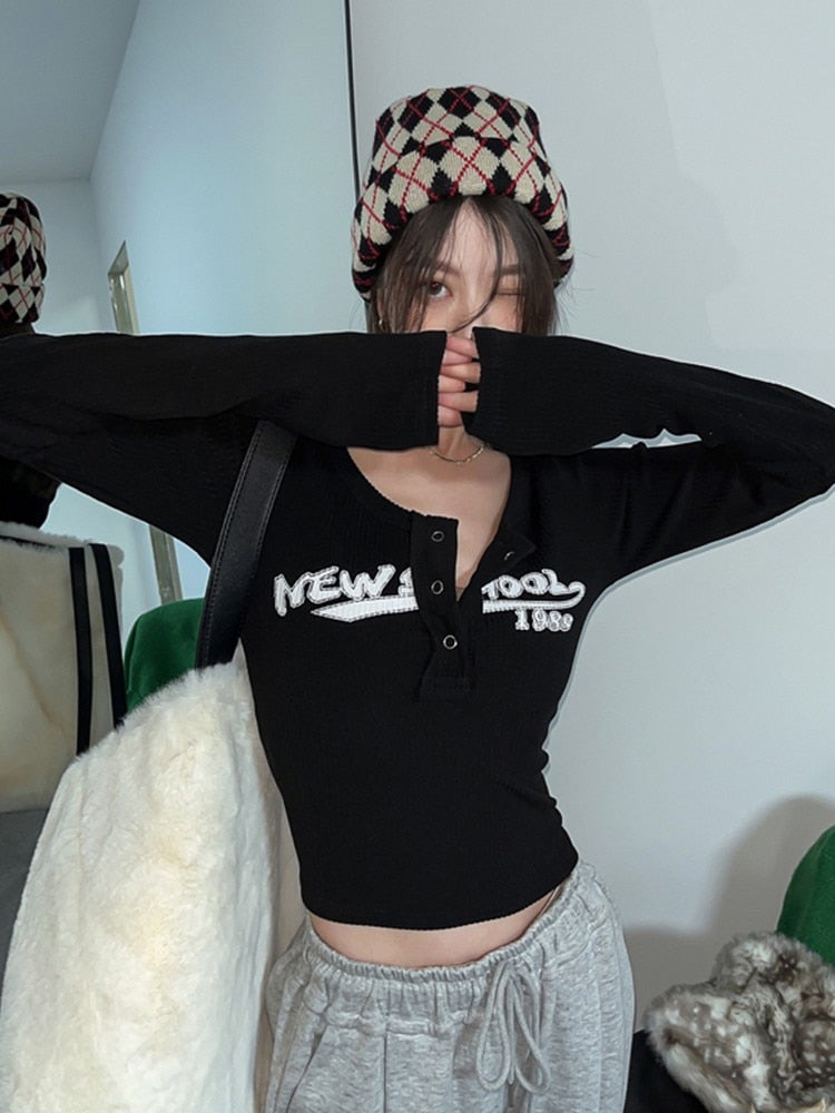 Retro Graffiti Print Elastic Long Sleeve T-Shirt - Frederika’s favorites 🦊