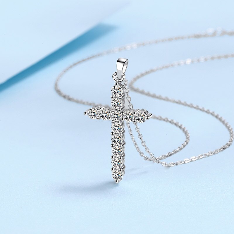 Moissanite Diamond Necklace - Frederika’s favorites 🦊