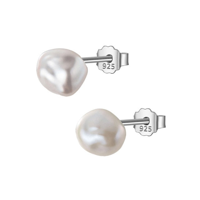 Baroque Pearl Stud Earrings - Frederika’s favorites 🦊