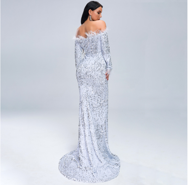 Elegant Evening Dress - Frederika’s favorites 🦊