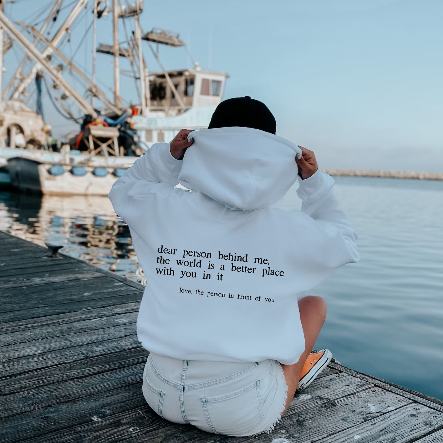 "Dear Person behind Me" Hoodie - Frederika’s favorites 🦊