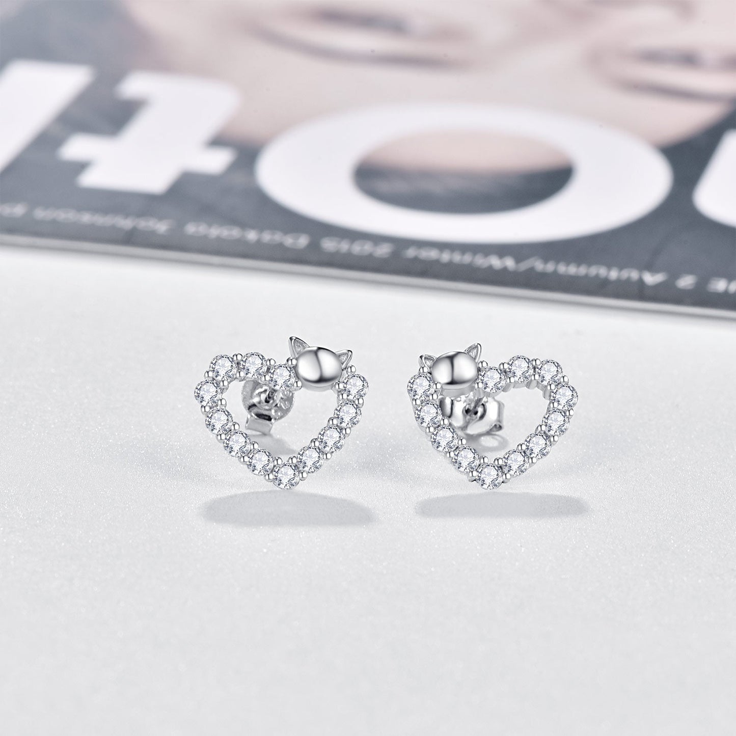 Heart Stud Earrings - Frederika’s favorites 🦊