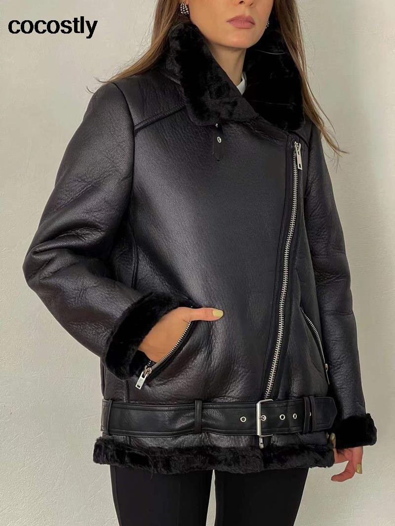 High Quality Woman's Faux Leather Fur Coat - Frederika’s favorites 🦊